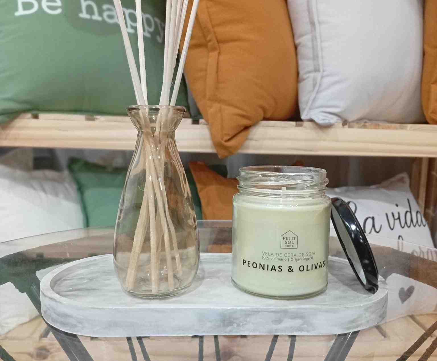 VELA KENIA PEONIAS Y OLIVAS